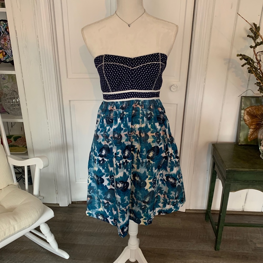 UO Kimchi Blue Floral Strapless Sweetheart Dress 6